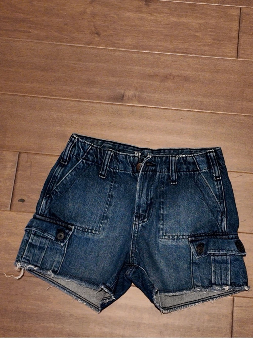 Gap Girl’s Denim Cargo Short (size 12)